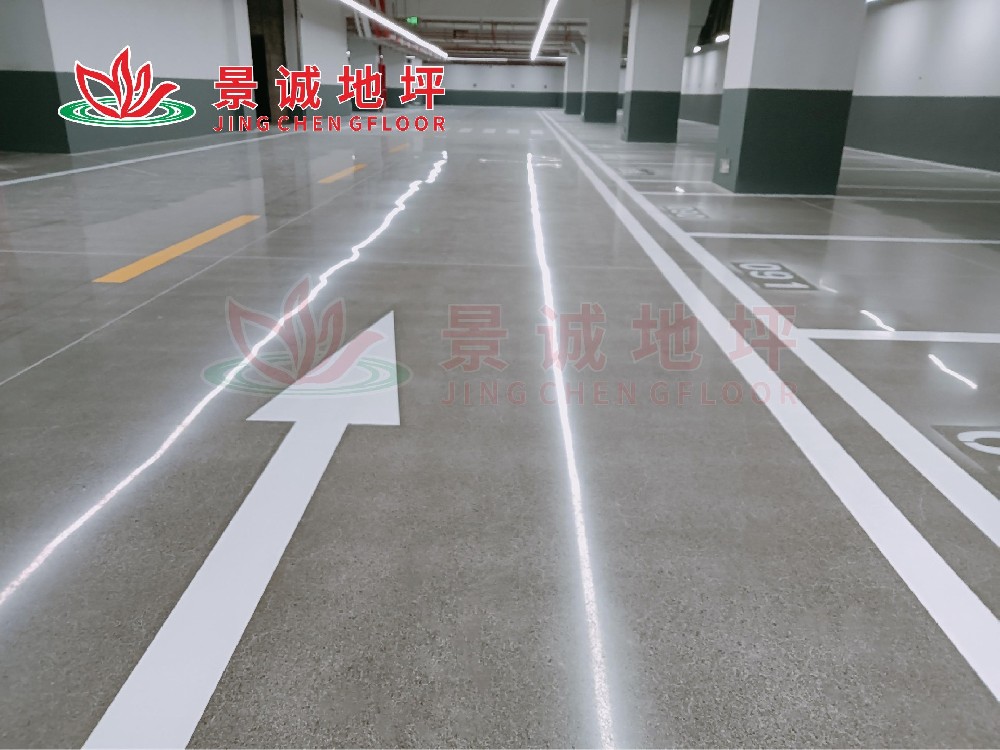 宁波永新光学地下车库画车位线效果